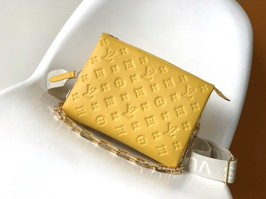 Sunflower Monogram dập nổi Túi hàng hiệu tùy chỉnh Coussin PM Louis Vuitton Puffy Lambskin
