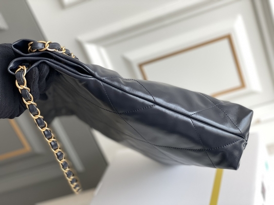 22S Calfskin Navy Túi xách nhỏ Chanel 22 &quot;Trash Bag&quot; ODM