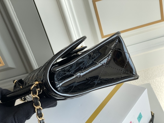 Túi nắp gập Chanel 22k dành cho nữ 2022 Túi đậu hũ bằng da sáng chế Vàng đen