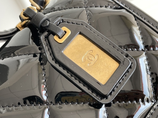 Túi nắp gập Chanel 22k dành cho nữ 2022 Túi đậu hũ bằng da sáng chế Vàng đen