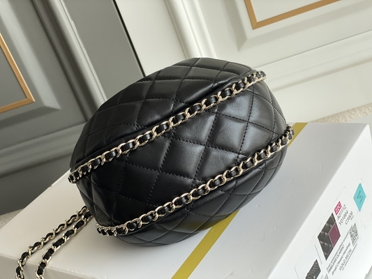 Túi đeo chéo mini dây xích màu đen Túi xách hiệu Chanel Hobo Da bê