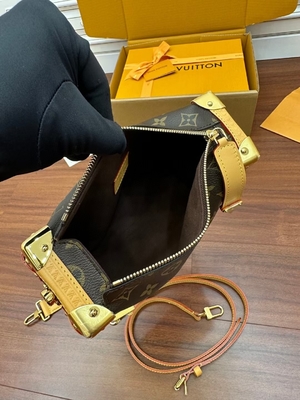 Brown Presbyopic Canvas Louis Vuitton LV Side Trunk Monogram PM Bag Vali