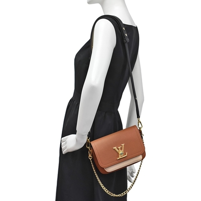 Túi Monogram thiết kế bằng da bê sần Túi LV Lockme Tender Bag Nâu