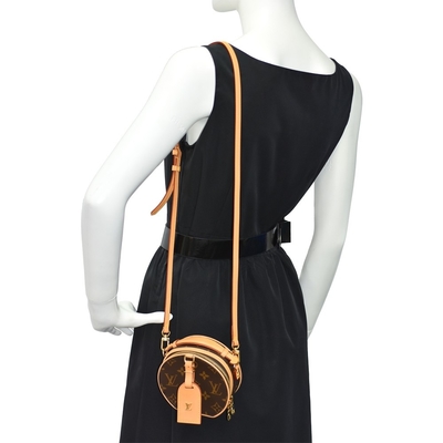 Túi LV Lockme Tender da bê vân sần Monogram Canvas M44699
