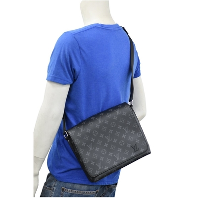 In Canvas Nhật Thực Nam Louis Vuitton District PM M45272
