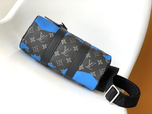 Túi Messenger thương hiệu Sunrise Monogram Eclipse LV Keepall Bandoulière 25 Room With A View