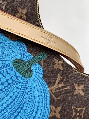 Túi Monogram LV Boulogne Vải Tráng In Hình Bí Ngô
