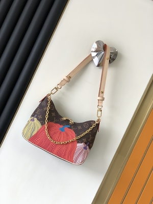 Túi Monogram LV Boulogne Vải Tráng In Hình Bí Ngô
