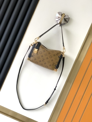 Louis Vuitton M46358 Túi đeo vai LV Side Trunk Monogram