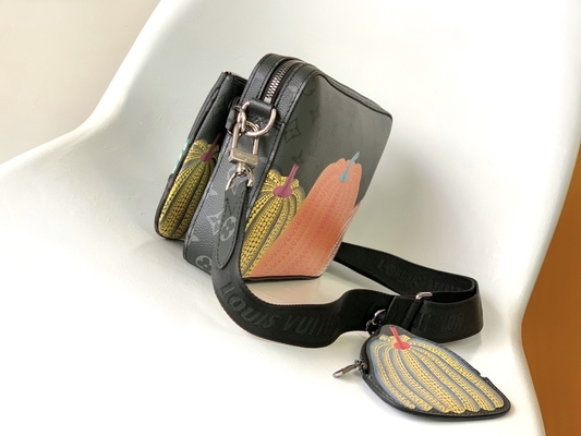 Túi Nam Unisex Hàng Hiệu LV x YK Trio Monogram M46358 Phối Hợp Phong Cách Đường Phố 3WAY