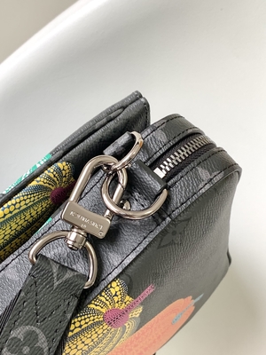Túi Nam Unisex Hàng Hiệu LV x YK Trio Monogram M46358 Phối Hợp Phong Cách Đường Phố 3WAY