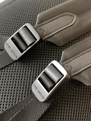Ba lô thương hiệu Louis Vuitton Racer Designer Da bê Monogram Shadow cho nam