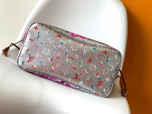 Họa Tiết Hoa Bạc Louis Vuitton Large Never Full M21352