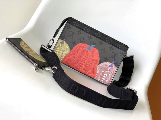 Ví LV X YK Mini Designer Ví Louis Vuitton Pochette Voyage In hình bí ngô Gaston Ví đeo được