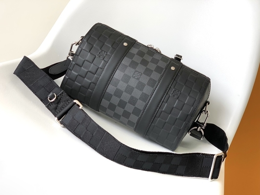 Túi đeo chéo LV Keepall BandoulièRe 25 dành cho nam hàng hiệu