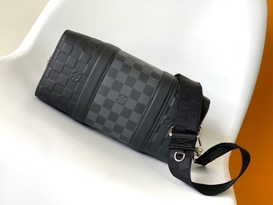 Túi đeo chéo LV Keepall BandoulièRe 25 dành cho nam hàng hiệu