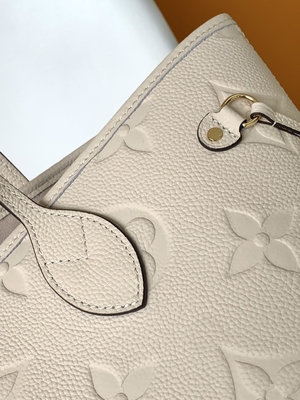Túi Tote Neverfull MM Beige Tote Canvas thương hiệu Preloved
