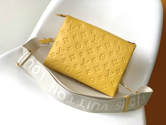 Sunflower Monogram dập nổi Túi hàng hiệu tùy chỉnh Coussin PM Louis Vuitton Puffy Lambskin