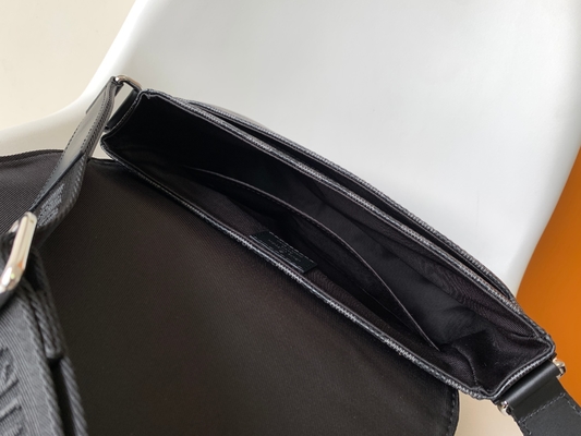 Túi xách nam hàng hiệu Louis Vuitton District PM Damier Messenger Black Graphite Black