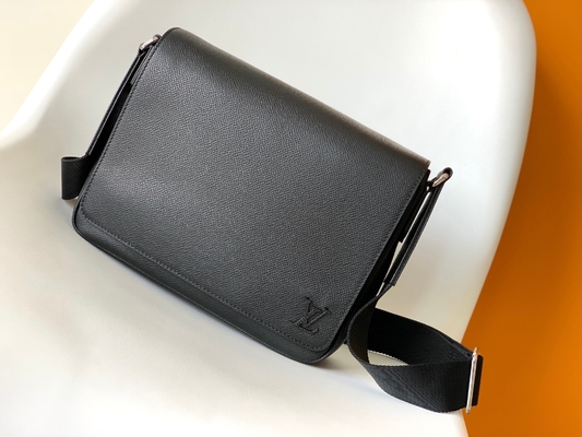 Túi xách nam hàng hiệu Louis Vuitton District PM Damier Messenger Black Graphite Black