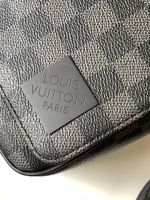 Túi xách nam hàng hiệu Louis Vuitton District PM Damier Messenger Black Graphite Black