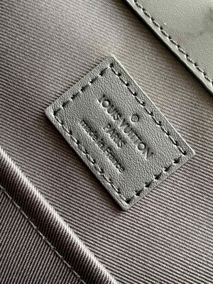 Túi Louis Vuitton Nam Sắc Plat Ngang Ngang 24H M45571
