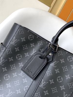 Túi Louis Vuitton Nam Sắc Plat Ngang Ngang 24H M45571