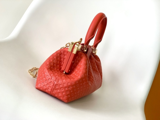 Túi Clutch Da Bê Cá Tính Monogram Louis Vuitton M45571