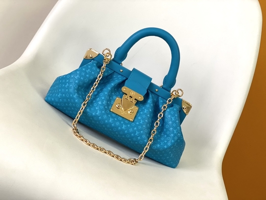 Túi Clutch Da Bê Cá Tính Monogram Louis Vuitton M45571