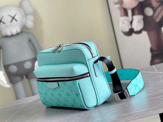 Túi Nam Thương Hiệu Louis Vuitton Monogram Unisex M30233 Túi Messenger &amp; Túi Đeo Vai Ngoài Trời