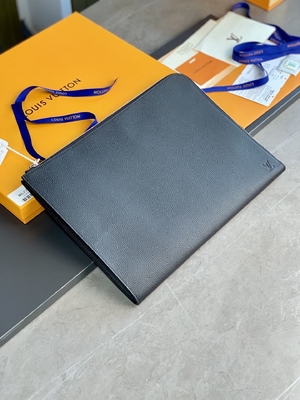 Nhà thiết kế Louis Vuitton Pochette Jour GM Cuir Taurillon Leather In Black Noir Ví