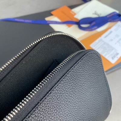 Nhà thiết kế Louis Vuitton Pochette Jour GM Cuir Taurillon Leather In Black Noir Ví