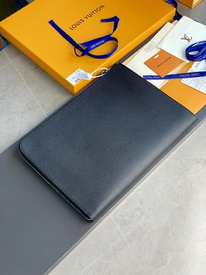 Nhà thiết kế Louis Vuitton Pochette Jour GM Cuir Taurillon Leather In Black Noir Ví