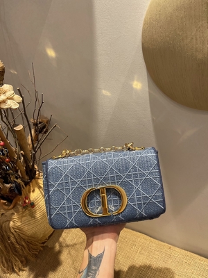 Túi thêu mini thiết kế Dior Caro denim nhỏ