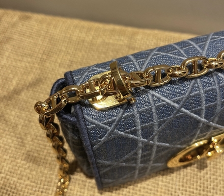 Túi thêu mini thiết kế Dior Caro denim nhỏ
