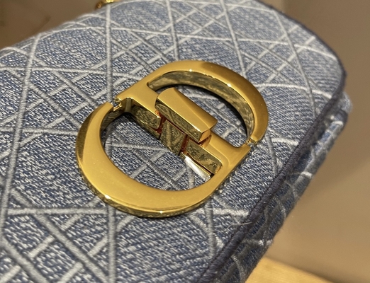 Túi thêu mini thiết kế Dior Caro denim nhỏ