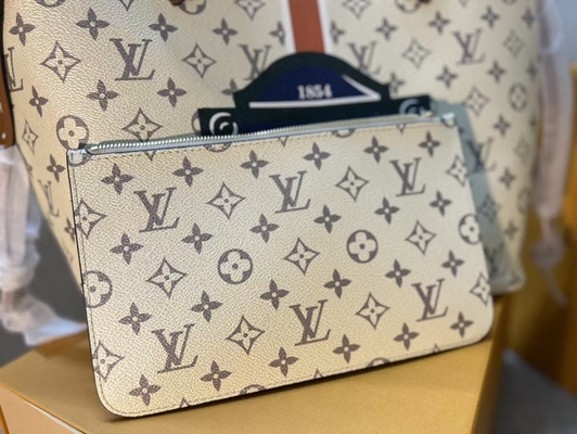 Túi xách hàng hiệu Louis Vuitton Preloved dành cho nữ Túi xách Neverfull Monogram Beige