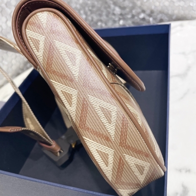 CD Saddle Sling Bag Vải kim cương và Ví da mịn Dior Saddle