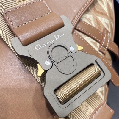 CD Saddle Sling Bag Vải kim cương và Ví da mịn Dior Saddle