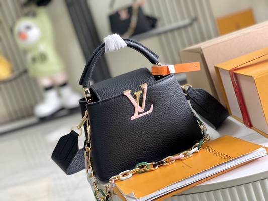Túi hàng hiệu Preloved lót da dê Louis Vuitton Capucines Mini