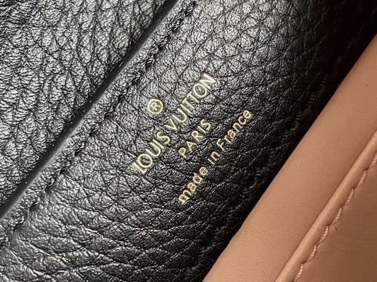 Túi hàng hiệu Preloved lót da dê Louis Vuitton Capucines Mini