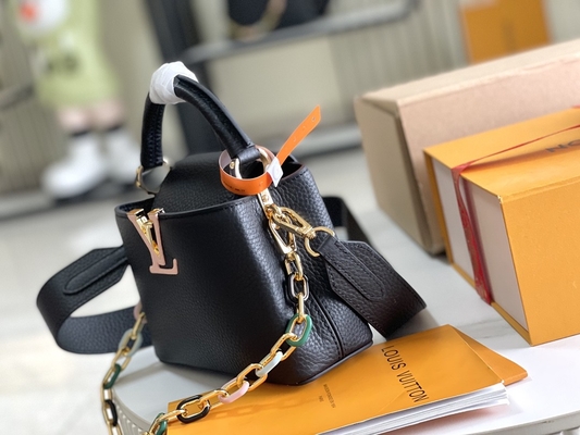 Túi hàng hiệu Preloved lót da dê Louis Vuitton Capucines Mini