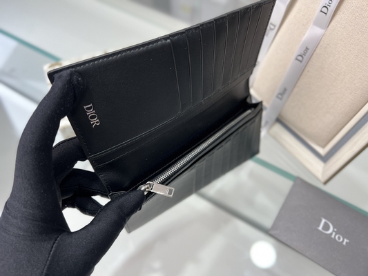 Đĩa CD dọc dập nổi Ví nam Christian Dior có khóa kéo kim cương