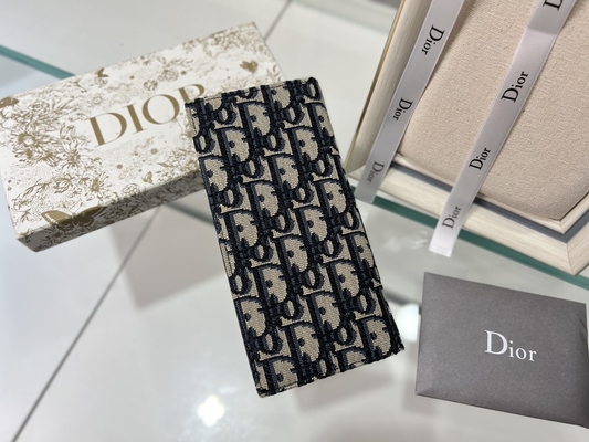 Đĩa CD dọc dập nổi Ví nam Christian Dior có khóa kéo kim cương