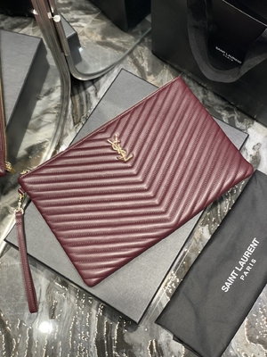 Monogram Da Quilted Túi YSL Quilted Leather Pouch Ví Cầm Tay Phong Bì