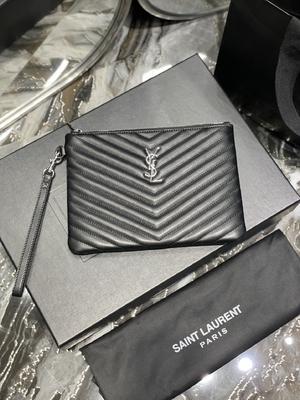Monogram Da Quilted Túi YSL Quilted Leather Pouch Ví Cầm Tay Phong Bì