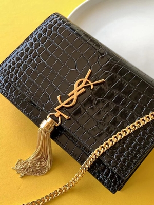 Túi YSL da bê màu đen Dây chuyền vàng Kate Tua nhỏ