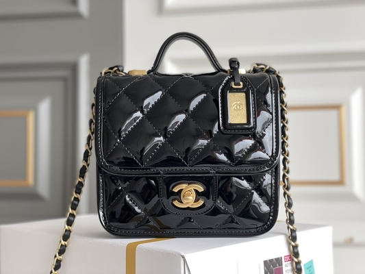 Ví Chanel 22 Mini Designer Dây chuyền vàng Spell Black có nắp thả