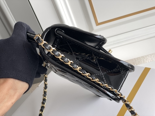 Ví Chanel 22 Mini Designer Dây chuyền vàng Spell Black có nắp thả