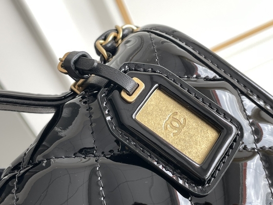 Ví Chanel 22 Mini Designer Dây chuyền vàng Spell Black có nắp thả